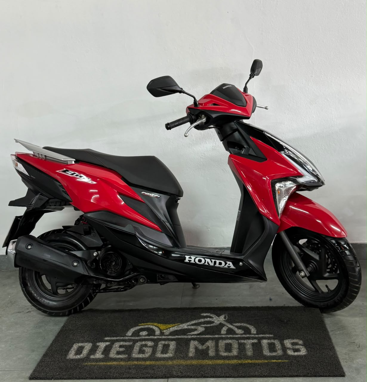 Honda Nº 18 · Elite 125